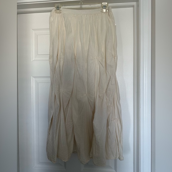 Anthropologie Dresses & Skirts - Cream Shabby Chic Maxi Skirt